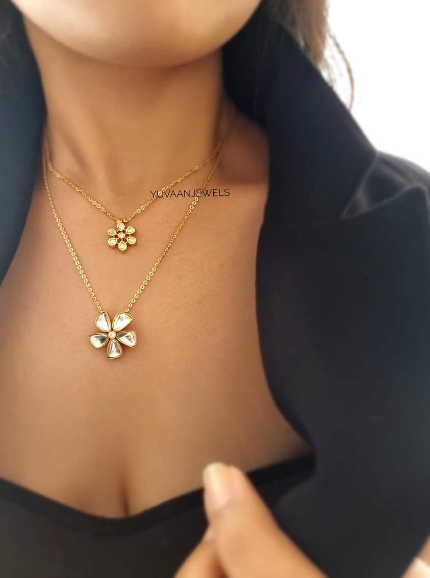 Afsa twin delicate necklace with earrings