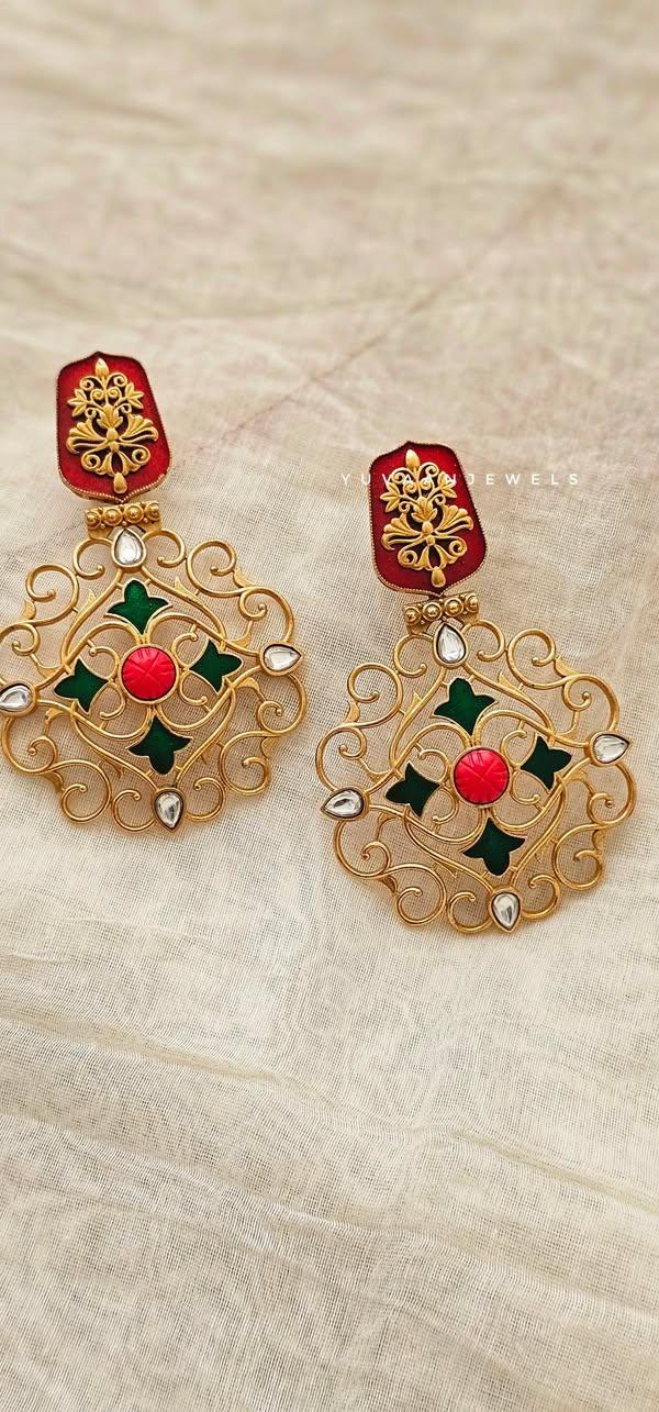 Amiara delicate chaandbaali with Kaan Chain