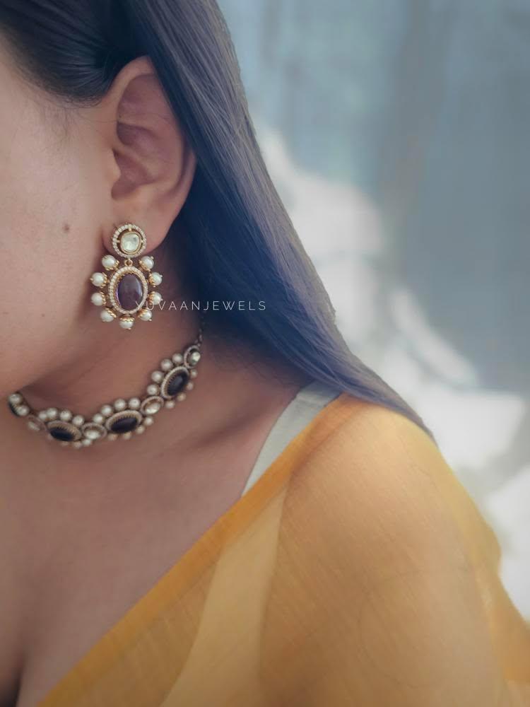 Adara delicate quartz choker