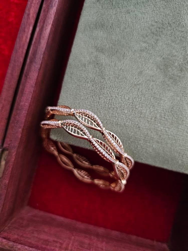 Almir delicate bangles