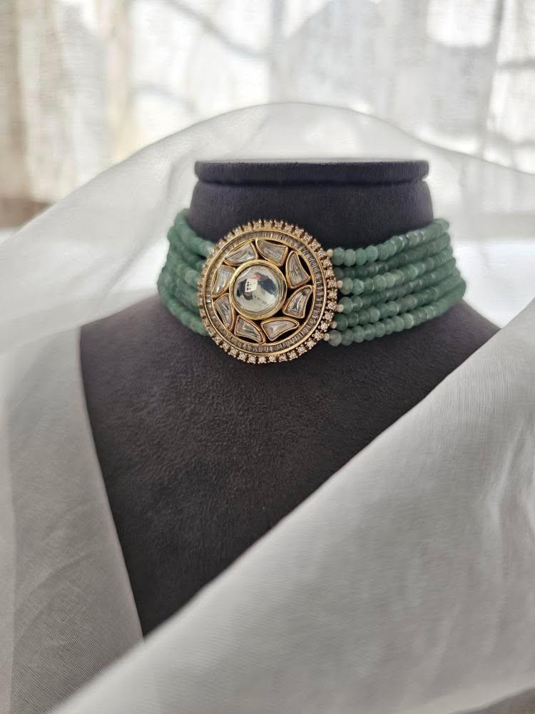 ALFAAZ POLKI AND PEARL CHOKER