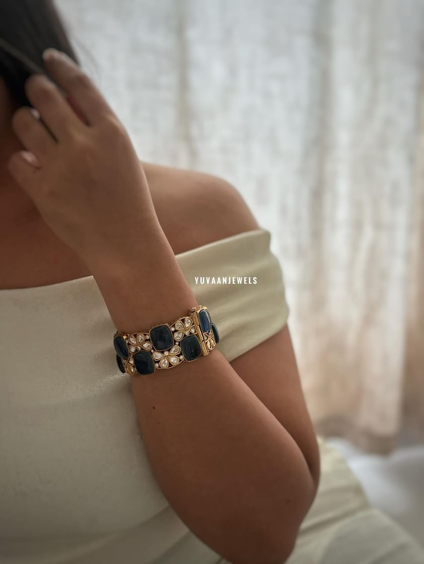 Qui Quartz Openable bangle - Image 3