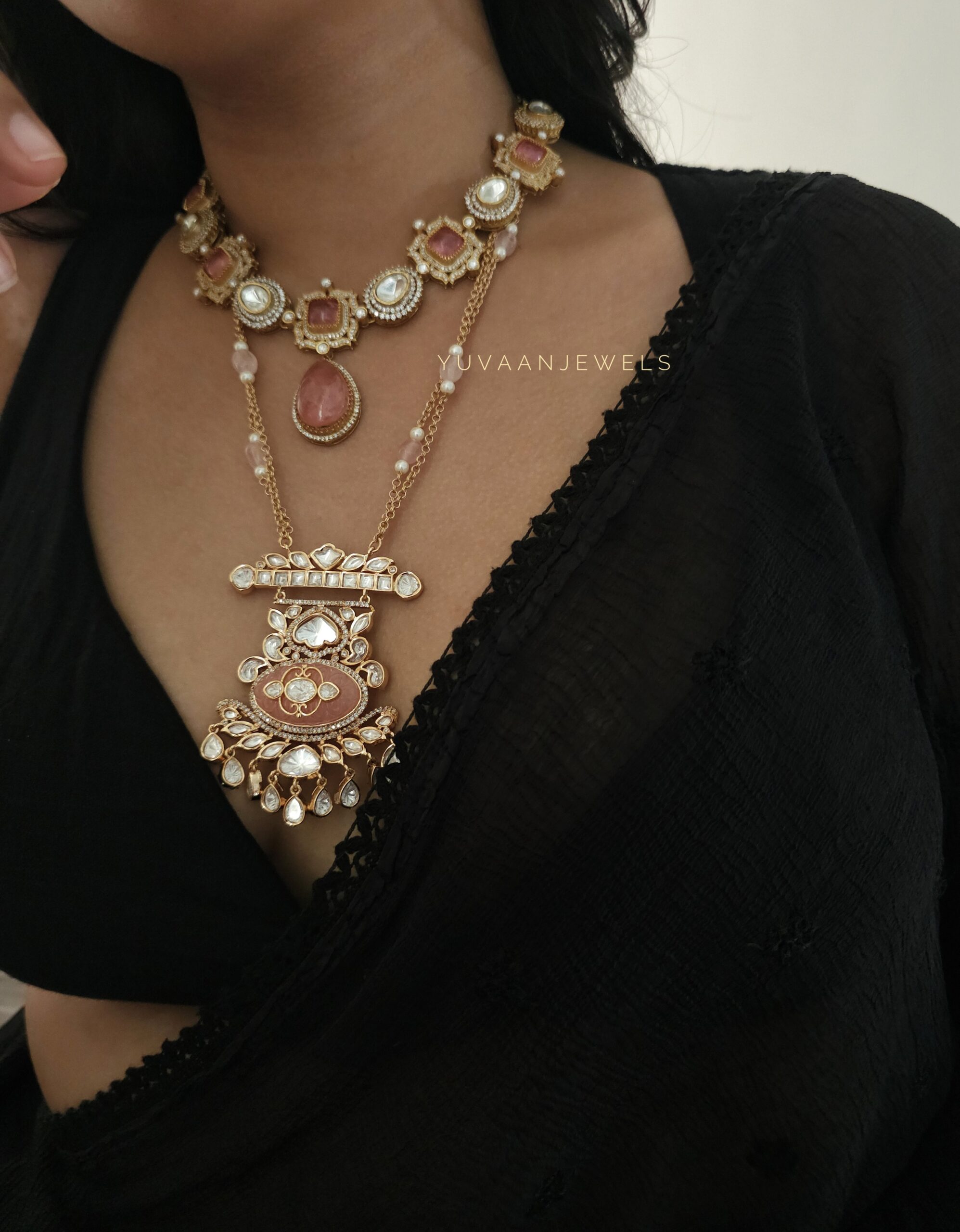 Elanor long necklace