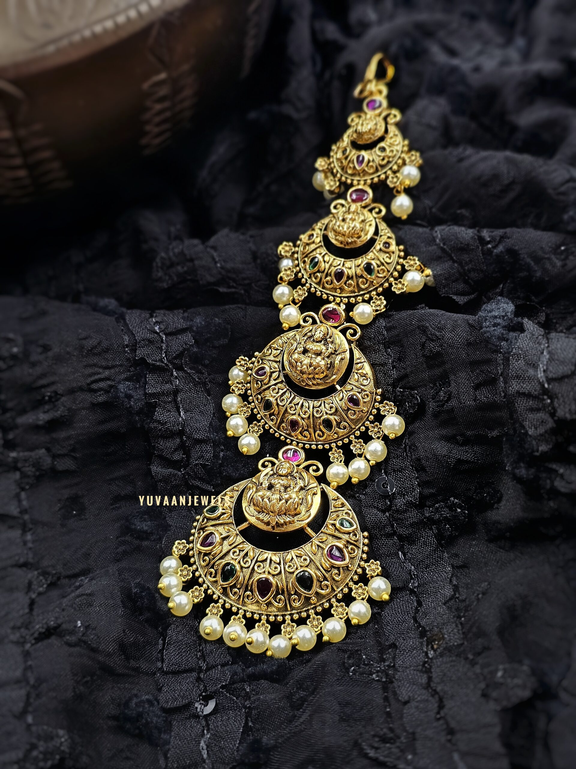 Maaya gold plated maangtika