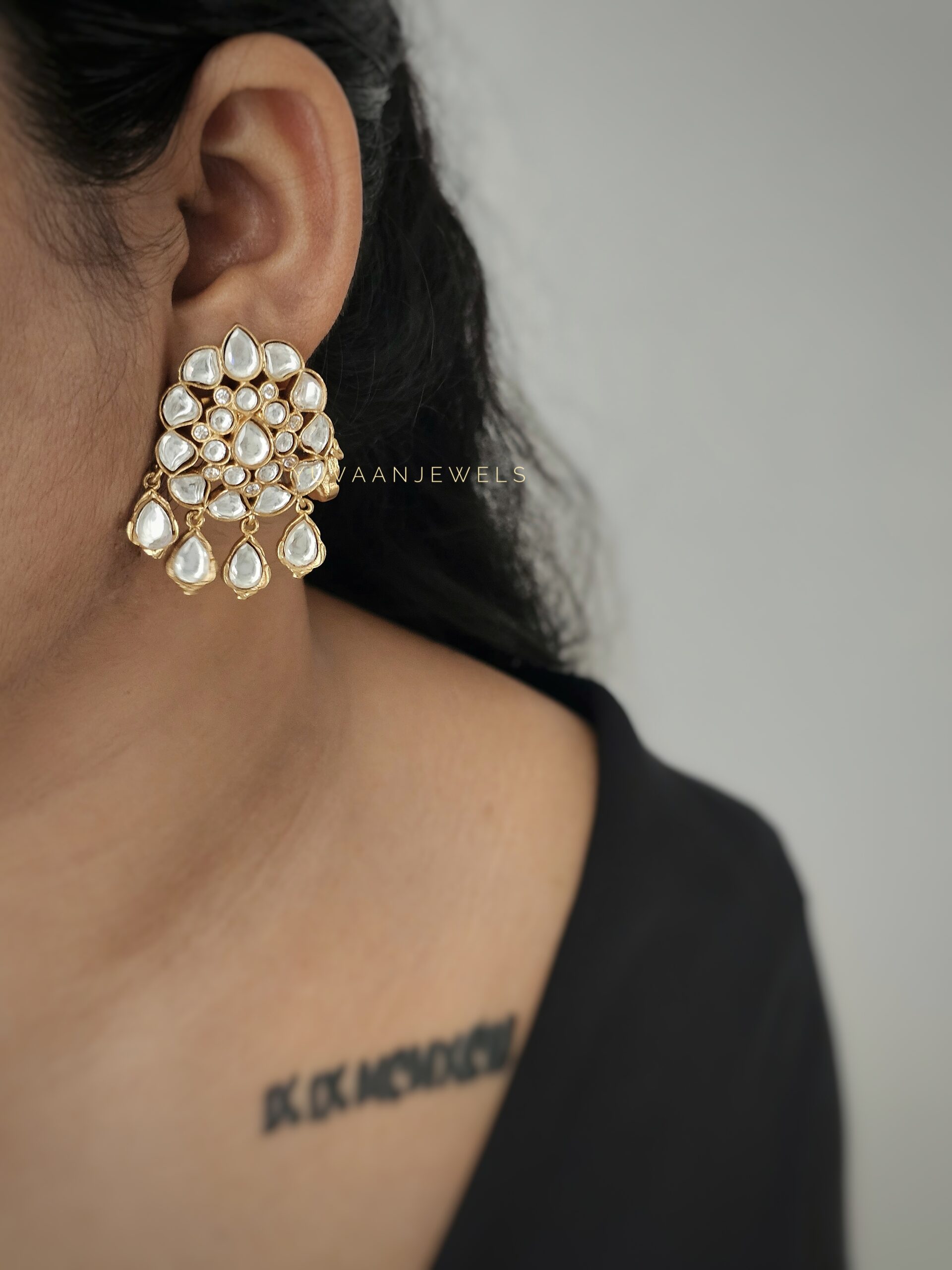 Saadvi polki drop earings