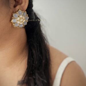 Avantika polki studs