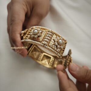 Shloka handcrafted bangles