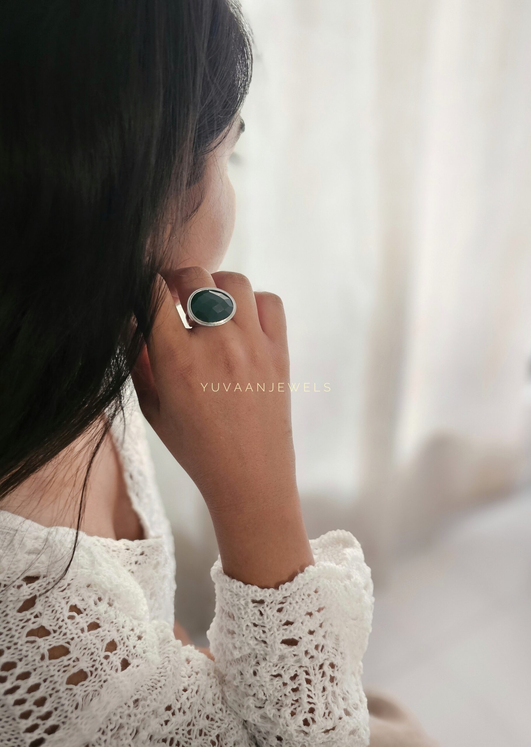 Emerald Jubile Bold ring - Image 5