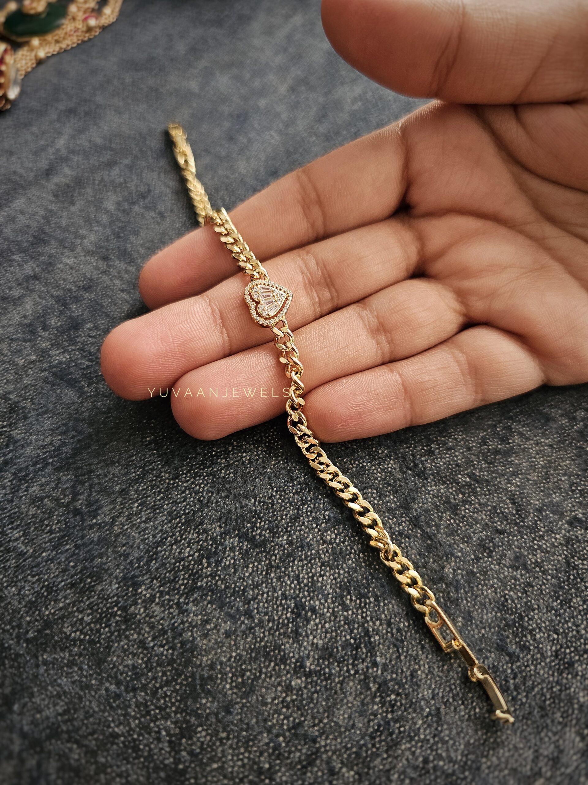 HEART SOLITAIRE BRACELET - Image 6