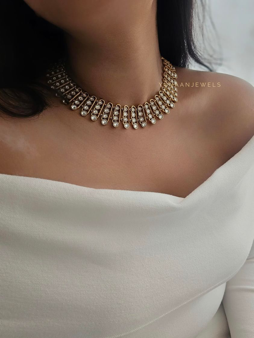 Vedika handcrafted necklace - Image 2