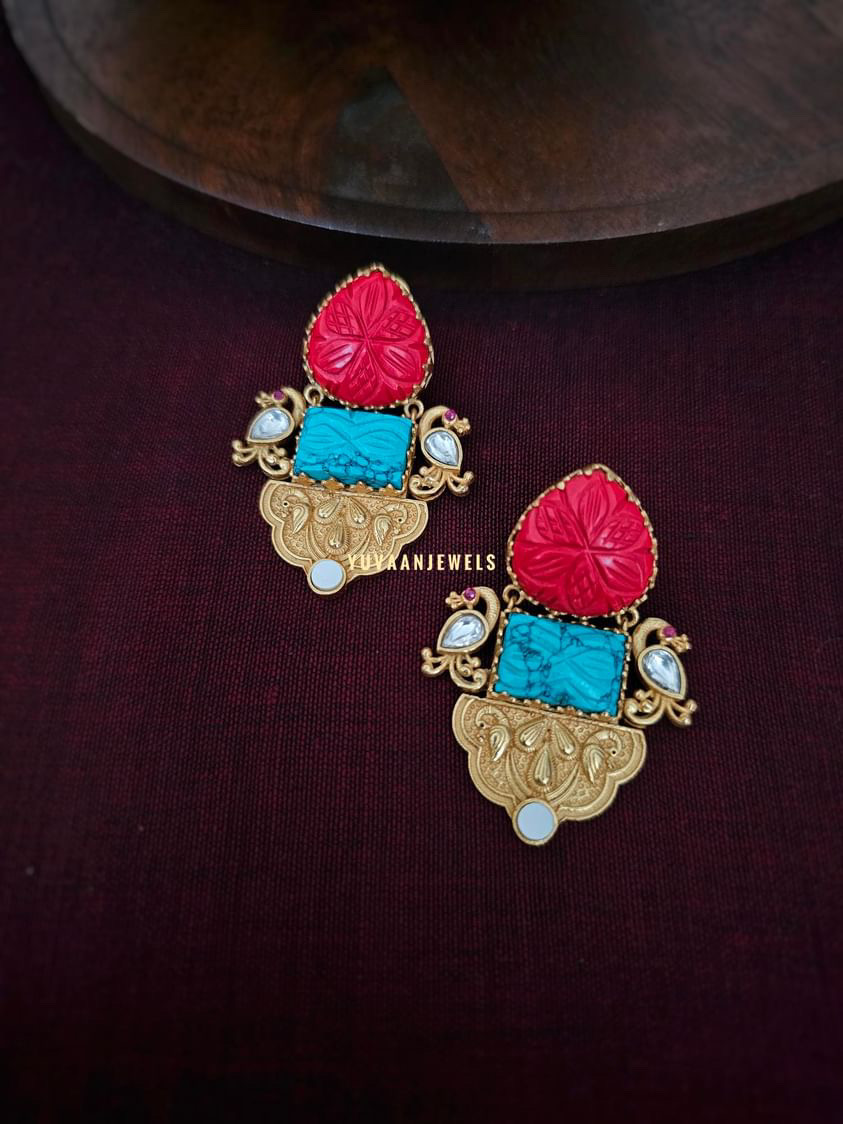 Meera handcrafted necklace - Image 2