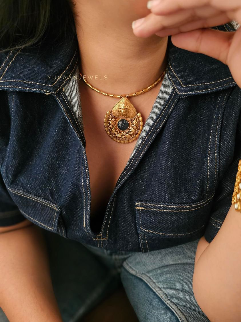 Nisaar Handcrafted Hasli