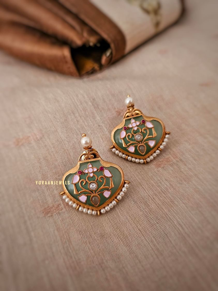 Ruslaan Long Handcrafted Necklace - Image 10