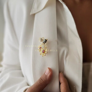 Nectar Bee Motif Brooch Pin