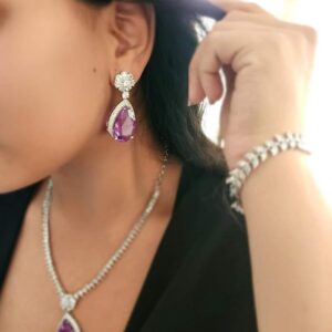 Sargun quartz necklace