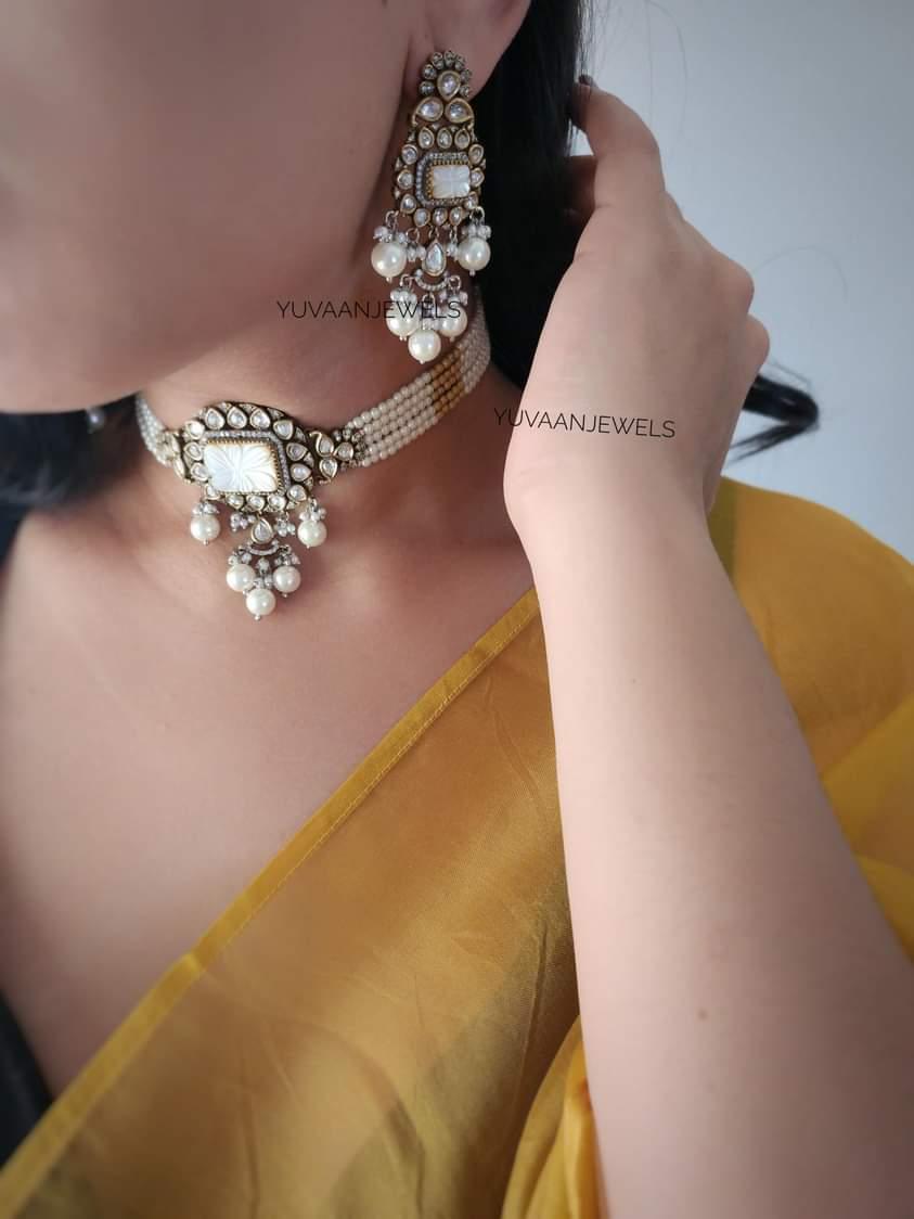 Shab-E-Arzoo Handcarved polki choker