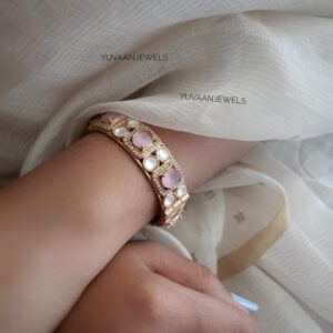 Mehtaab operable bangle