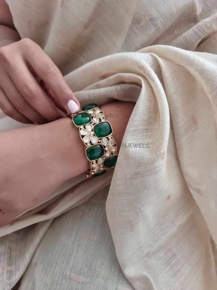 Qui quartz and Polki Bangle - Image 4