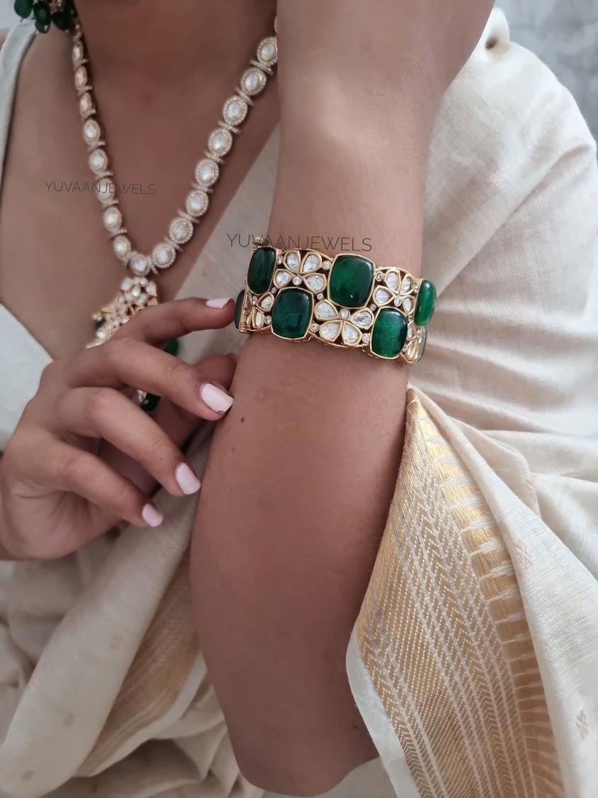 Qui quartz and Polki Bangle - Image 6