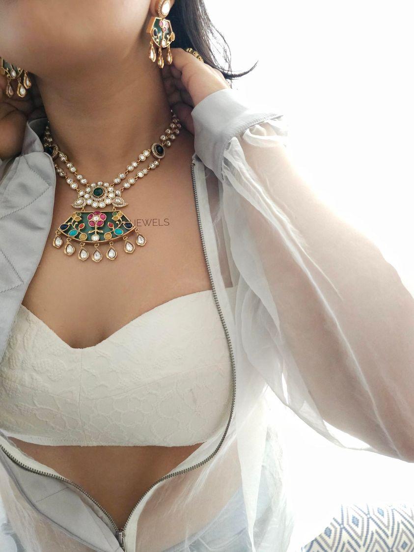 Cora handcrafted necklace