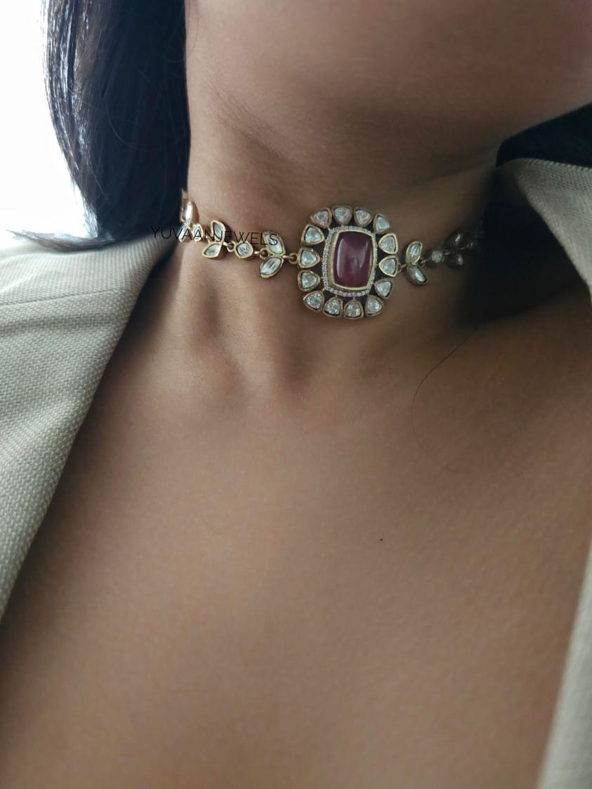 Inaaya quartz and polki choker
