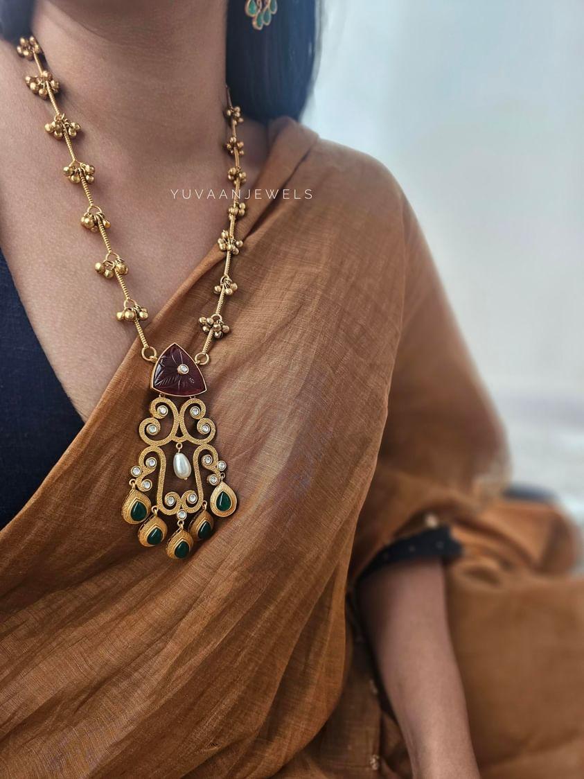 Seara Long handcrafted necklace