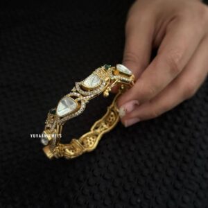 Nikhilam openable bangle