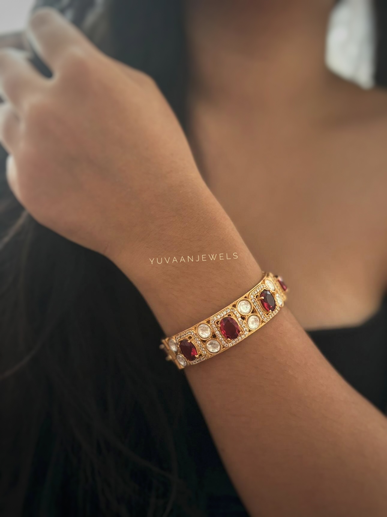 Mehtaab openable bangle