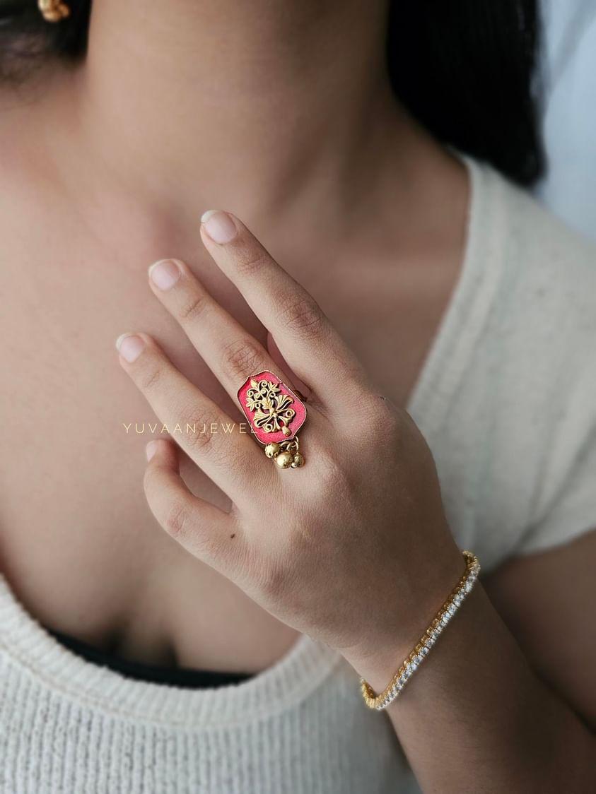 Mainaa handcrafted earings and ring - Image 5