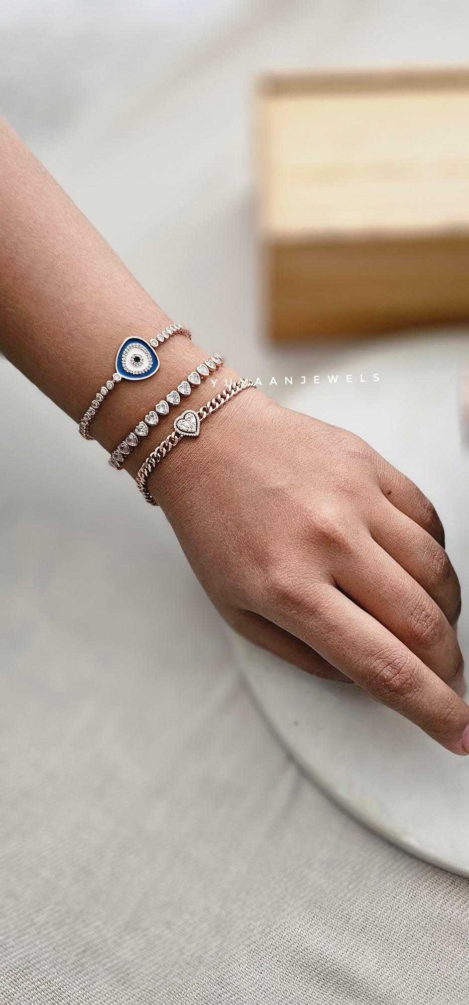 HEART SOLITAIRE BRACELET - Image 5