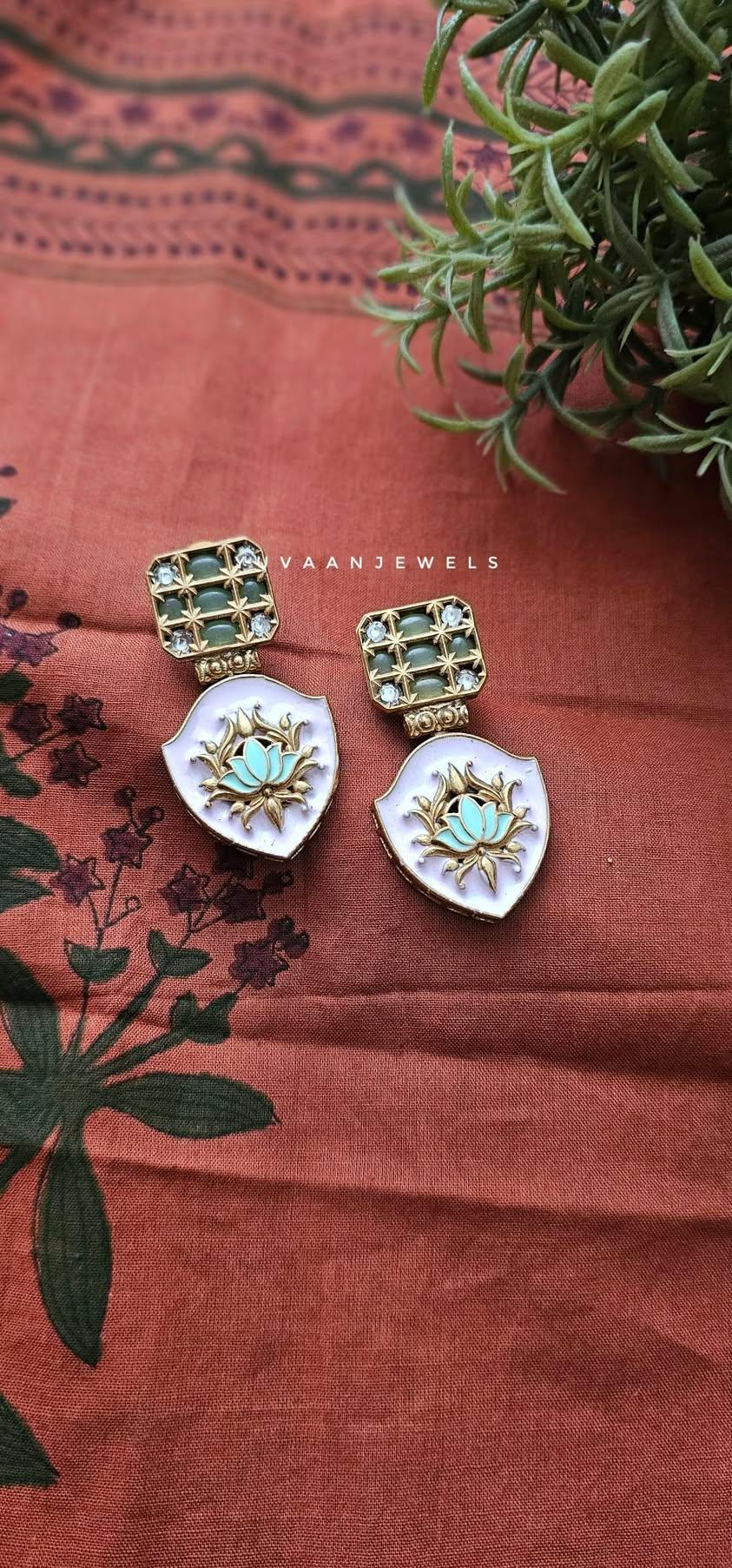 Farah handcrafted earring - Image 5