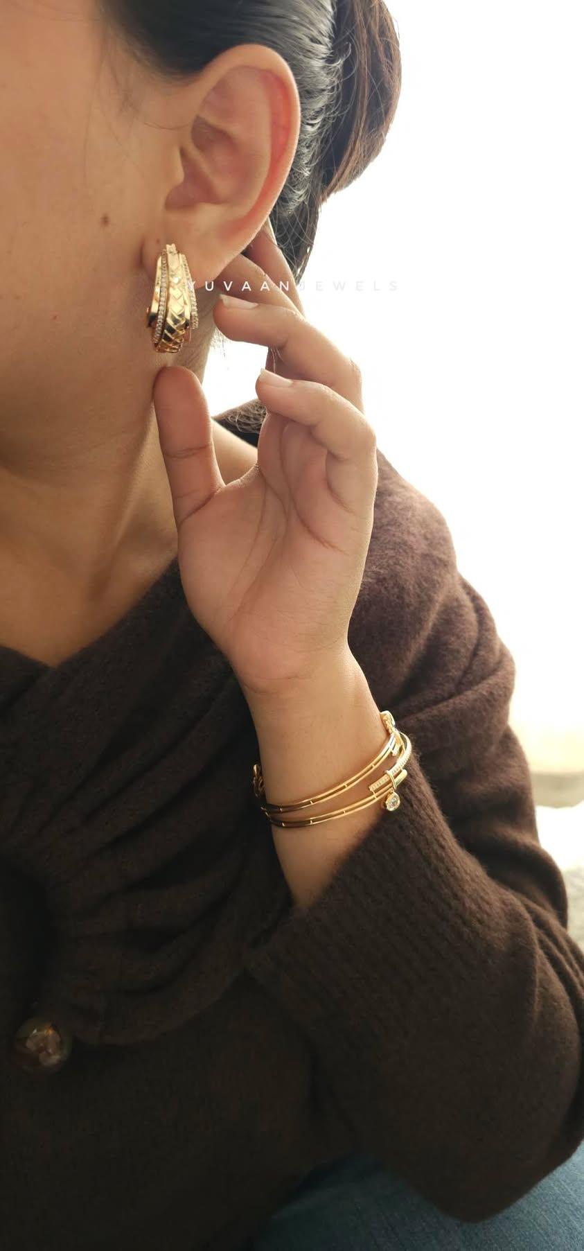 Cleo gold earring - Image 8