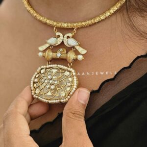 Ridhha hasli necklace