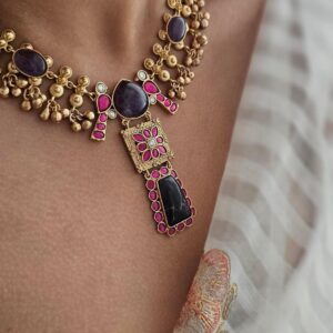 Seyara handcrafted long necklace