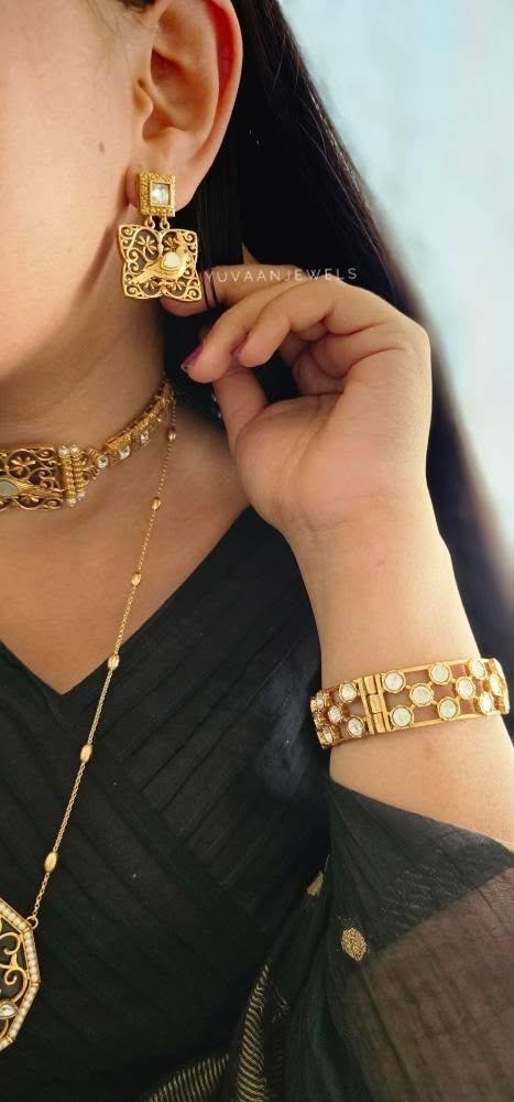 Kristen handcrafted choker - Image 4