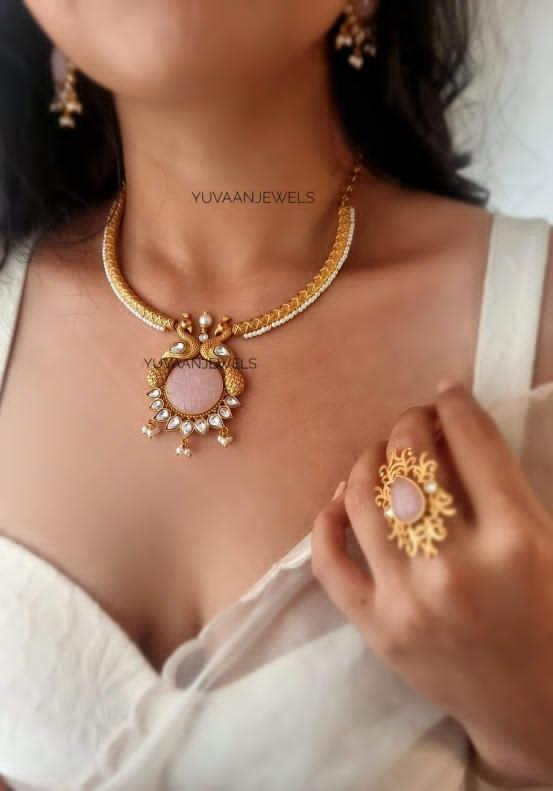 Sulkh vintage necklace