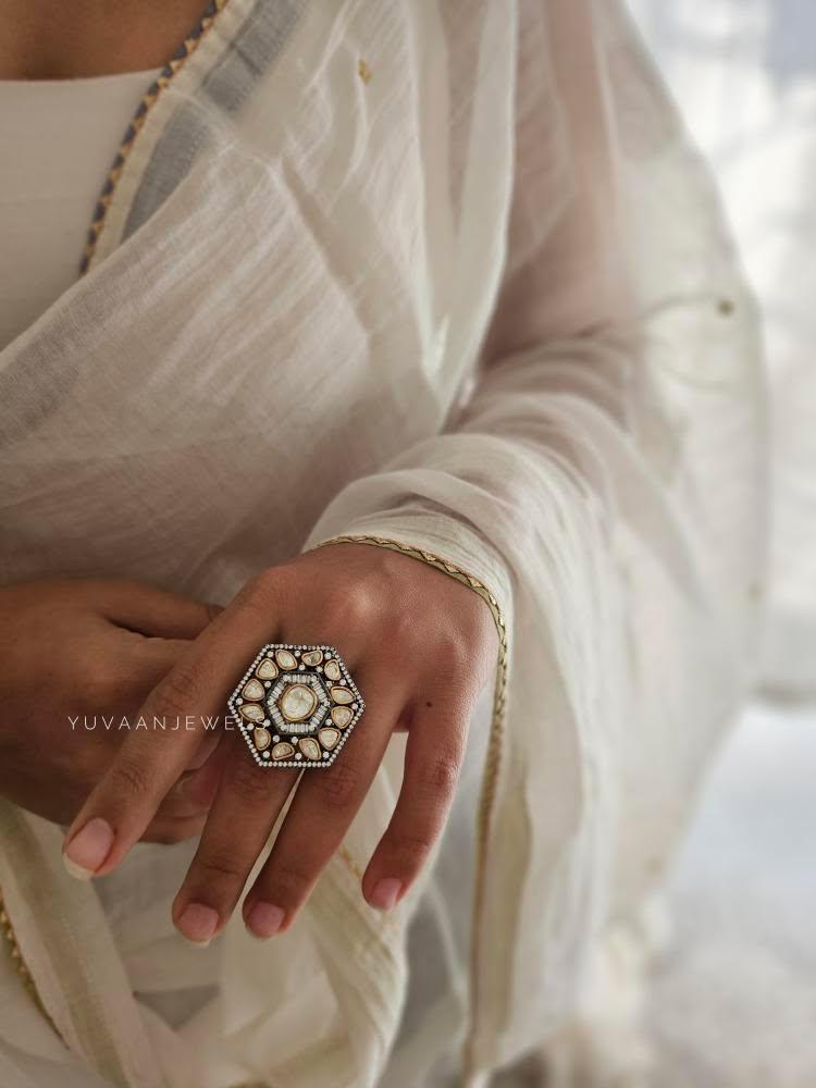 Patanjal floral ring - Image 4