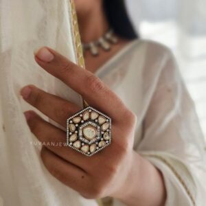 Patanjal floral ring