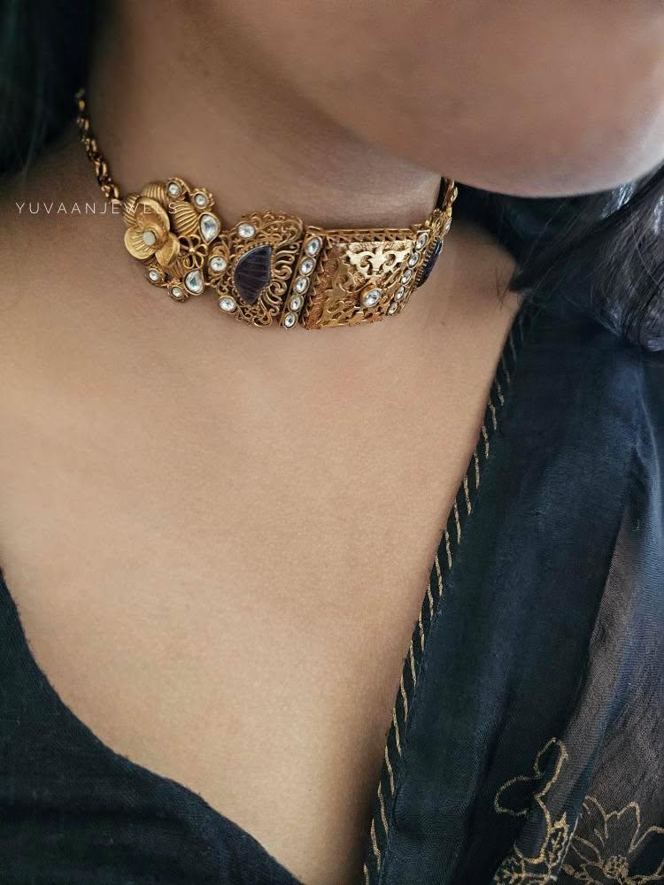 Reyana Gold choker