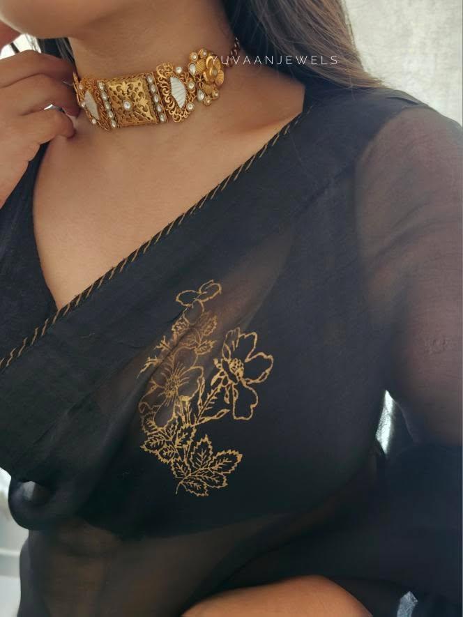 Reyana gold choker - Image 4