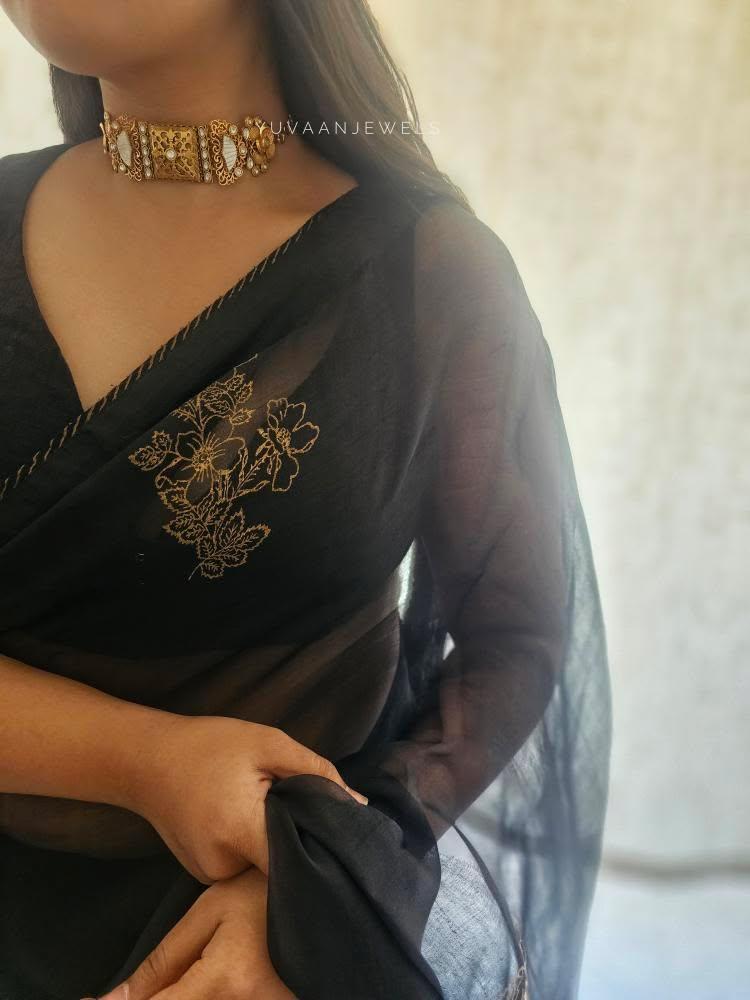 Reyana gold choker - Image 8