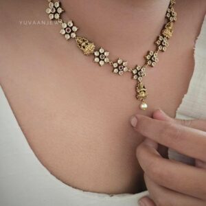 Maamta handcrafted necklace