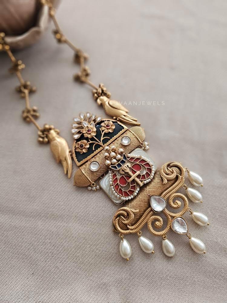 Suraya handcrafted long necklace - Image 10