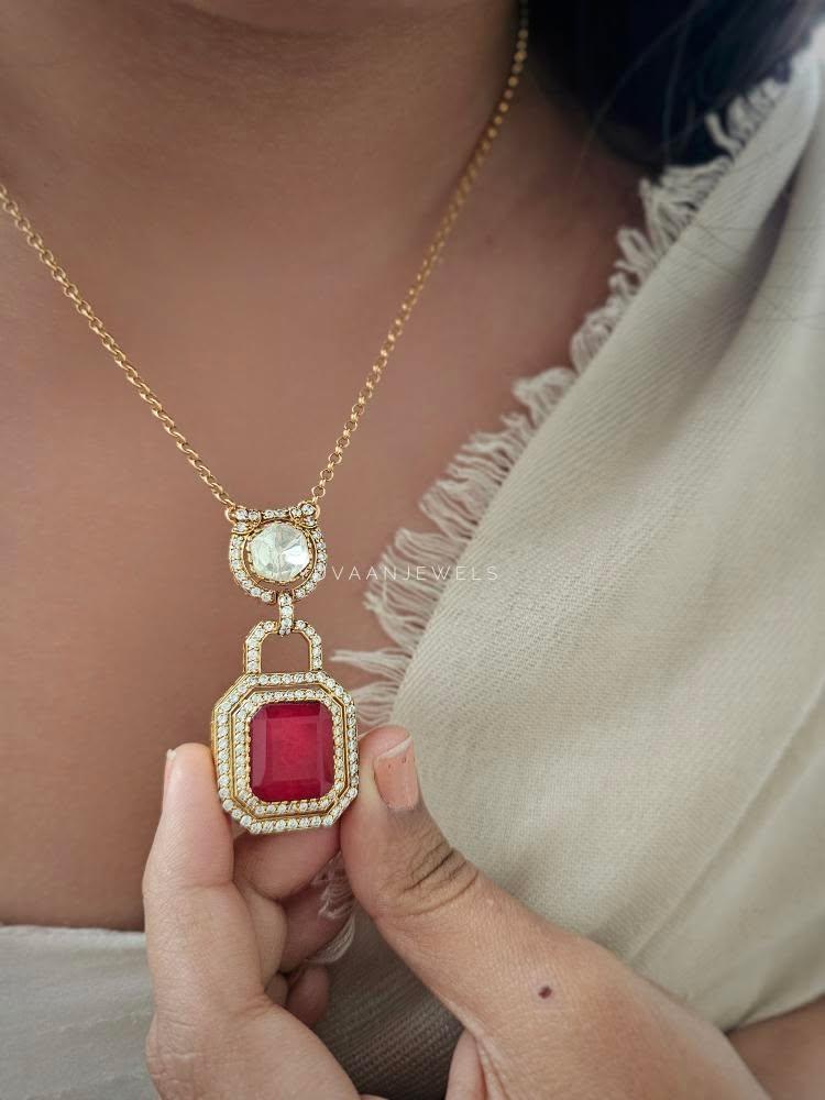 Sahil quartz necklace - Image 2
