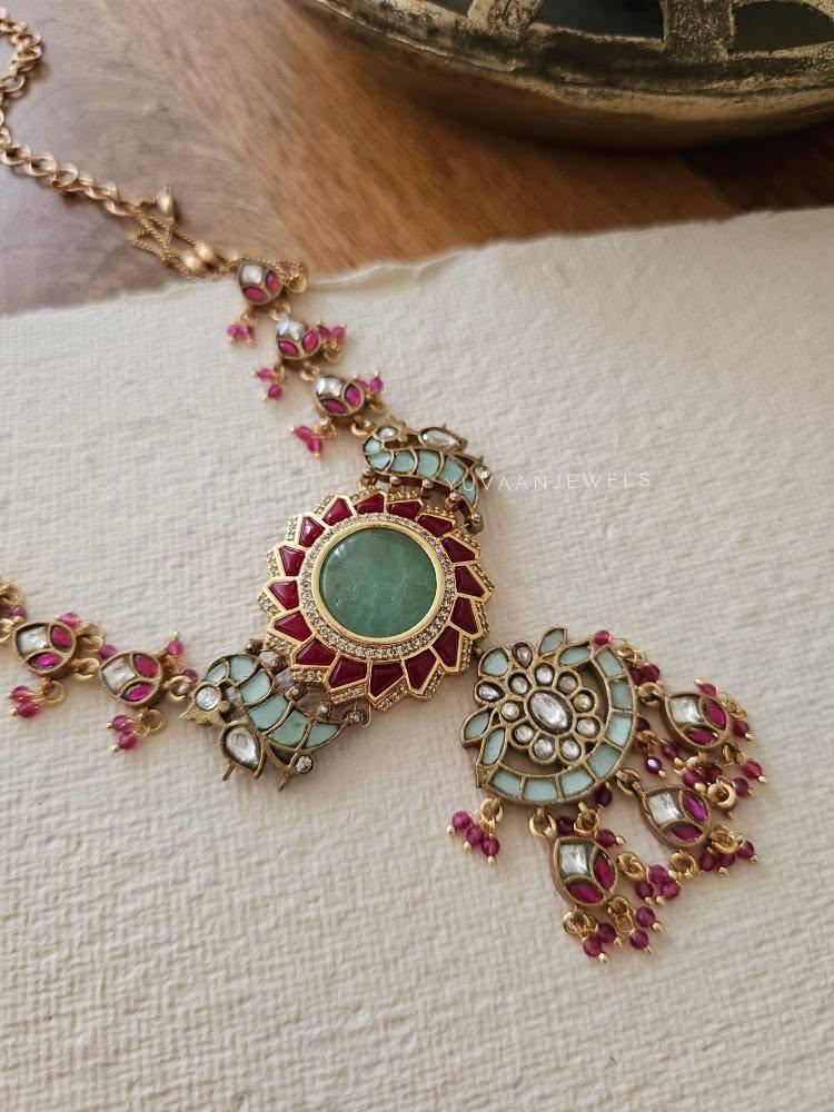 Navi handcrafted necklace