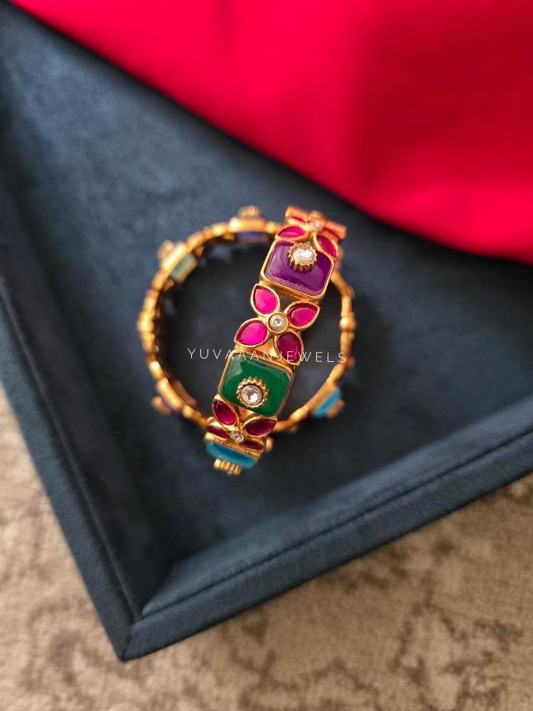 Ayah Openable Quartz bangle