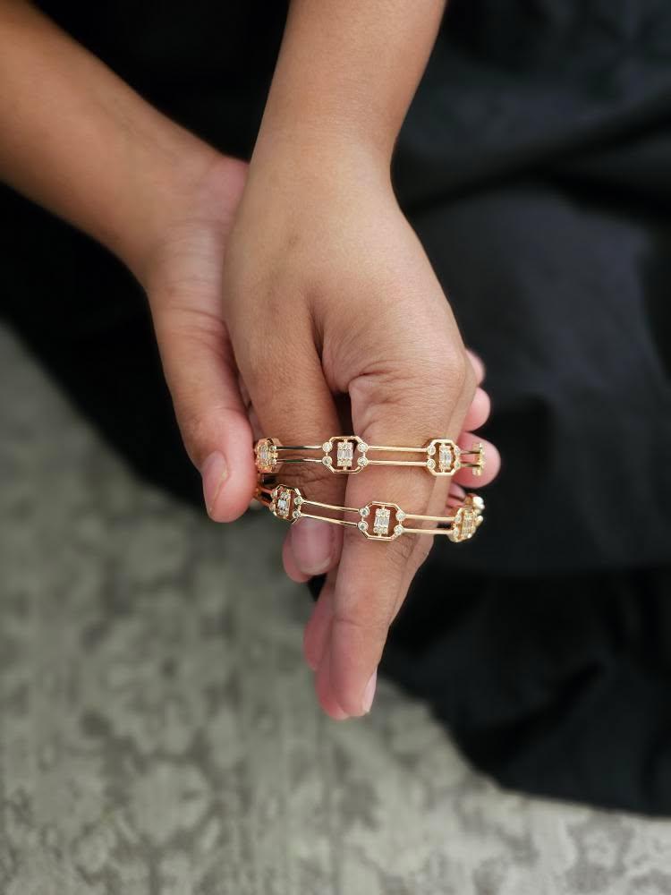 Keeva delicate bangles - Image 4