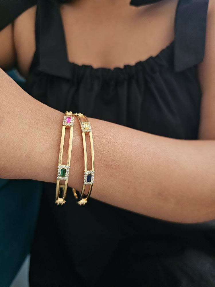 Hazel delicate bangles