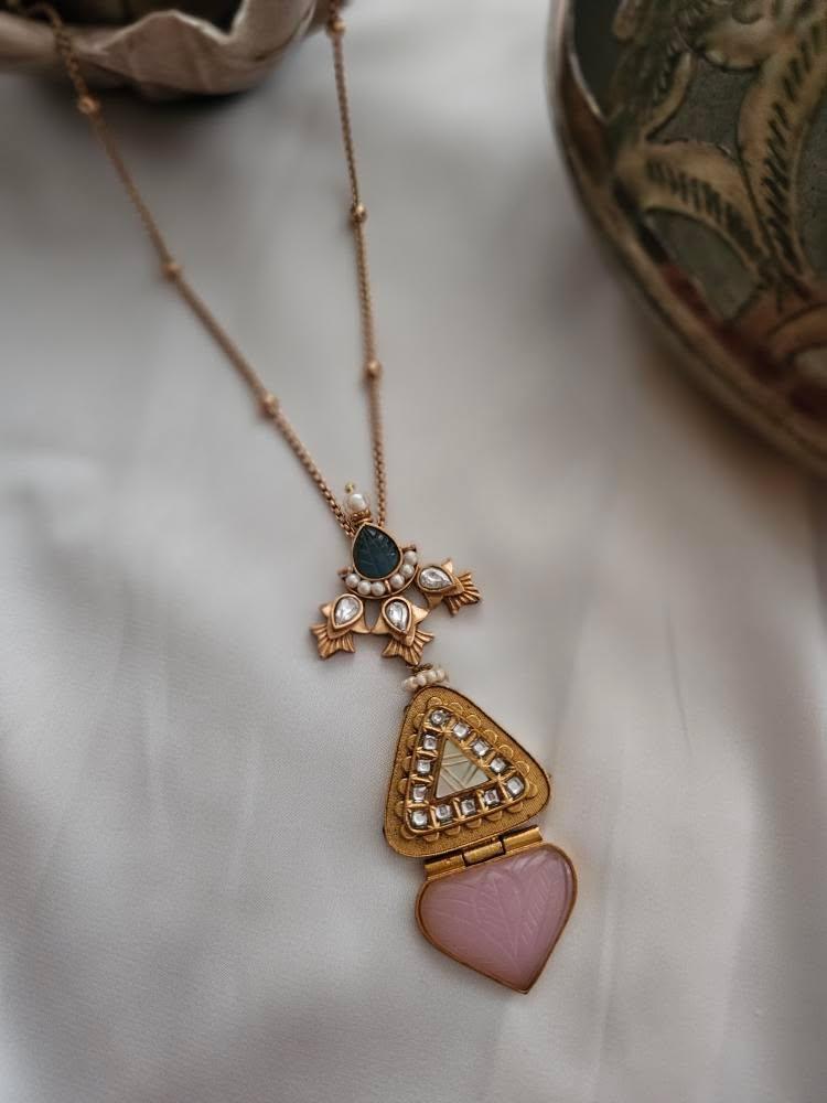 Niharika delicate necklace