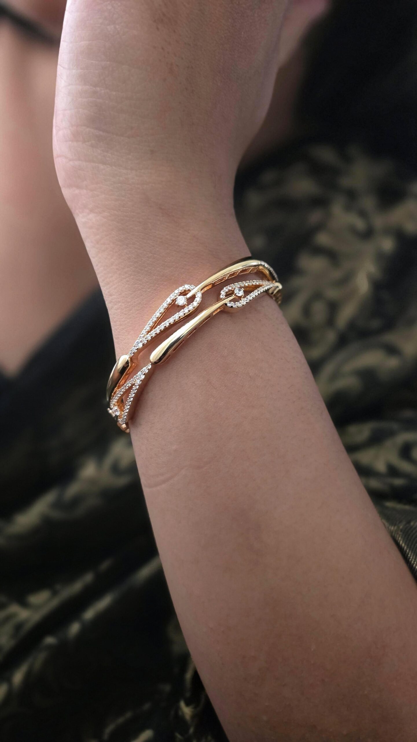 Chaaya delicate bangles - Image 4